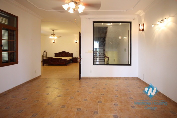 A nice house for rent with lake view in Tay Ho